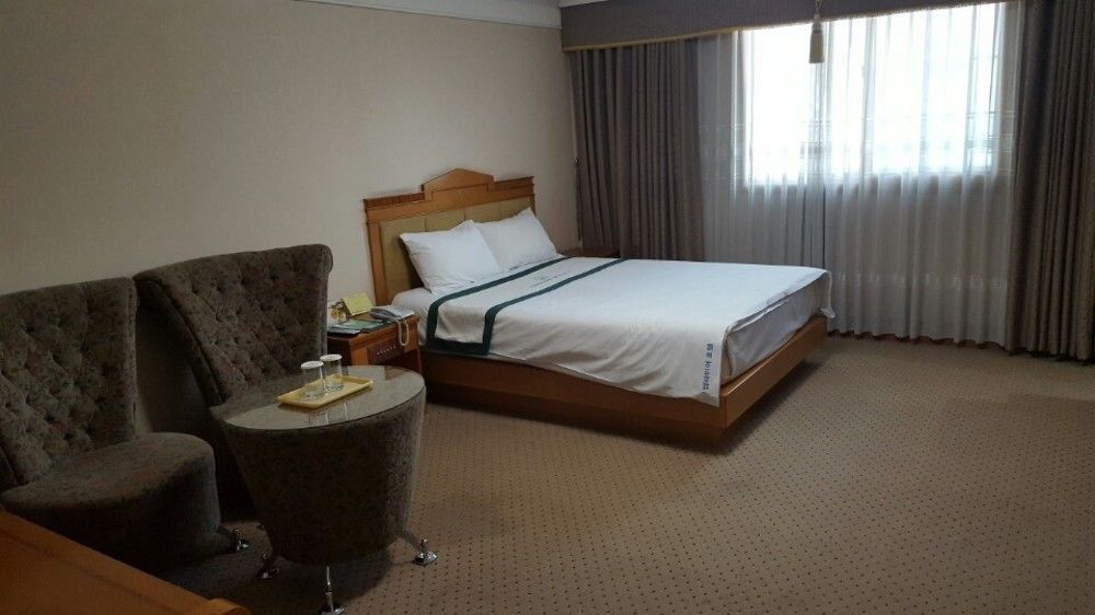 Gwangju Empire Hotel Кванджу Экстерьер фото
