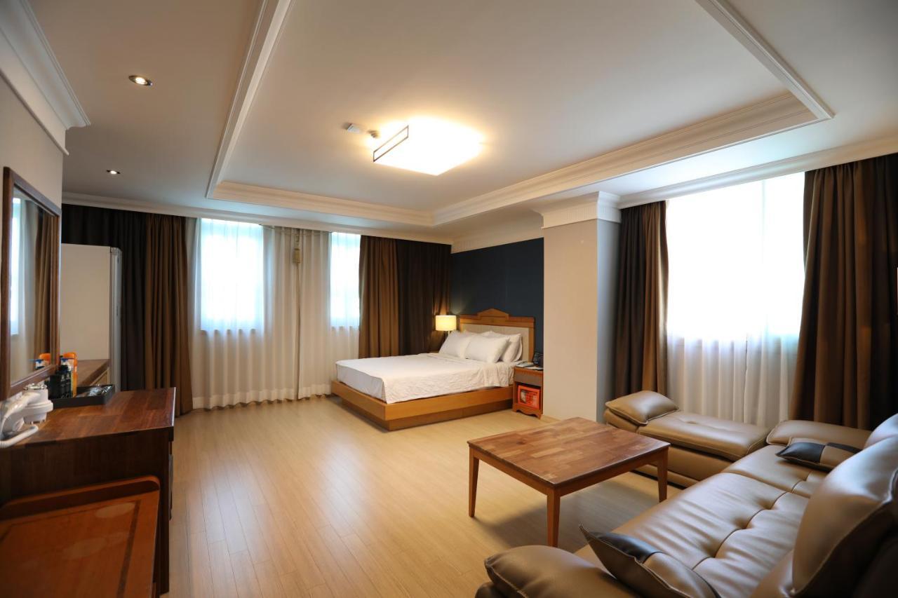 Gwangju Empire Hotel Кванджу Экстерьер фото