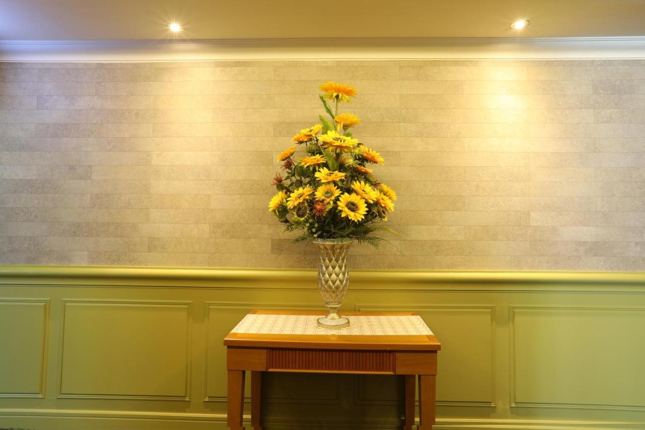 Gwangju Empire Hotel Кванджу Экстерьер фото